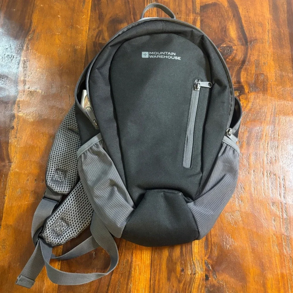 Mountain Warehouse Black Grey Sling Backpack Crossbody Hiking Daypack One Size